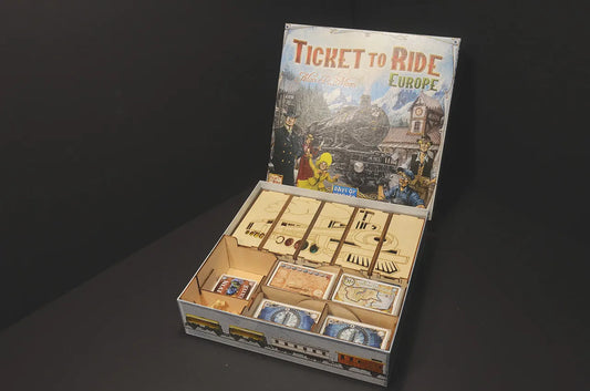 烏鴉盒子-鐵道任務：歐洲 Ticket to Ride: Europe 桌遊收納盒 - Boardgamefever